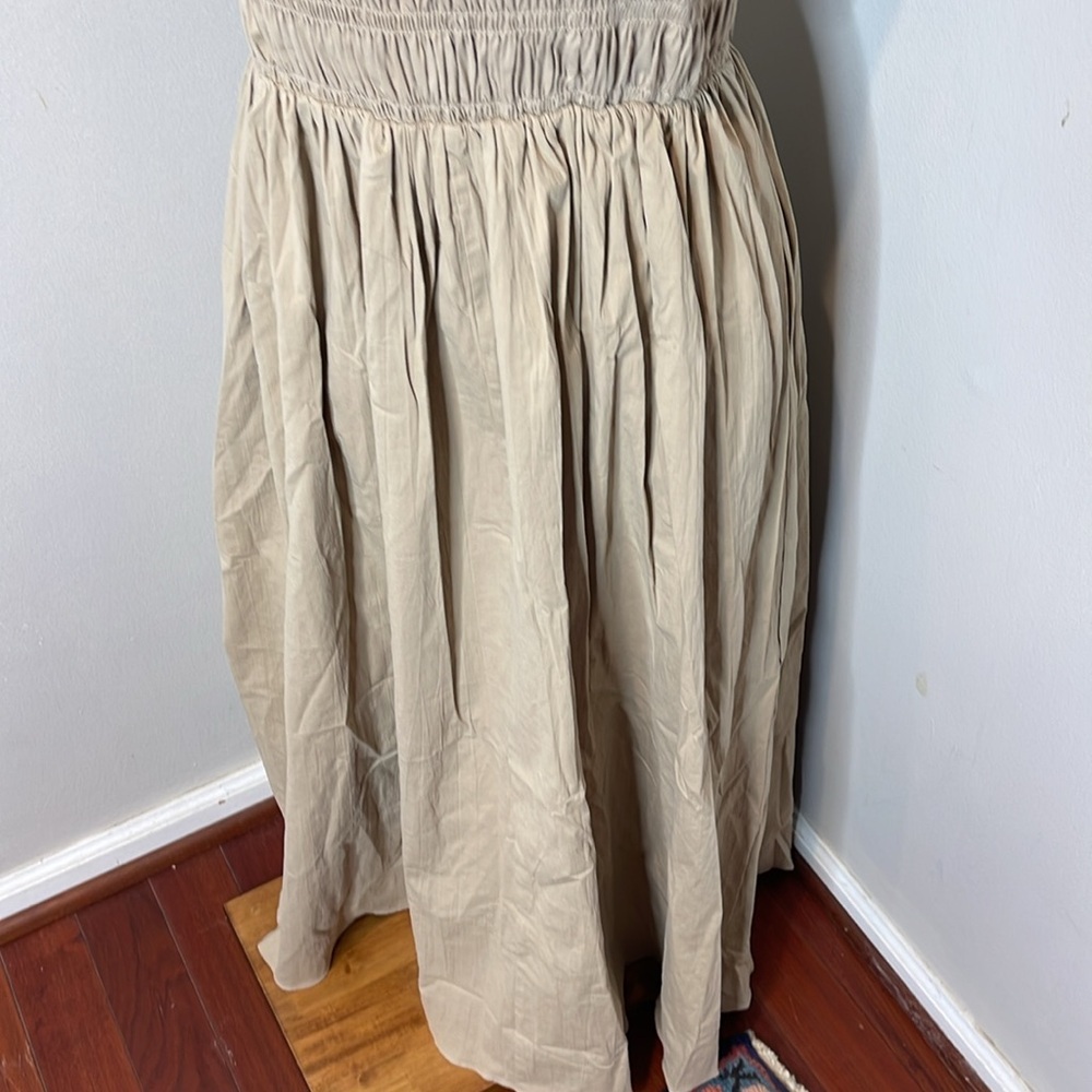 Tuckernuck Pomander Place Biscotti Noah Smocked Dress Size M - Picture 9 of 12